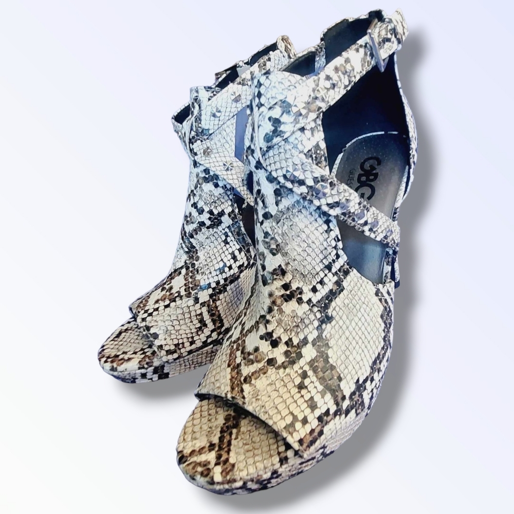 GBG by Guess | Platform Snakeskin Grey & White Heels | Size 7 | 4" Inches | - Picture 3 of 11